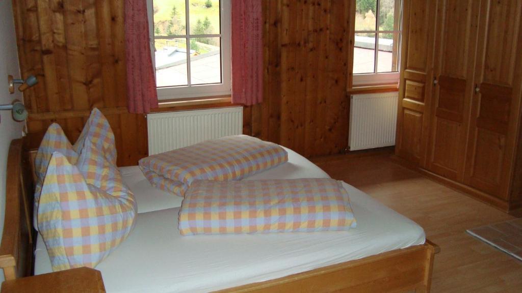 Gasthaus Falbesoner Lägenhet Gschnitz Rum bild